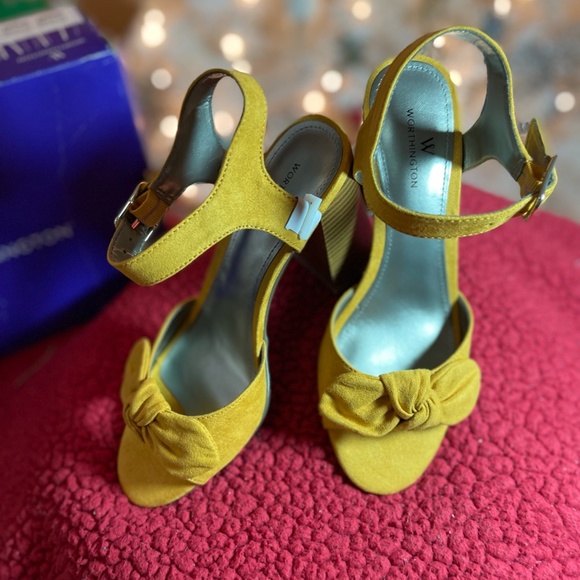 Womens Worthington Spicy Mustard Heel - Picture 5 of 10